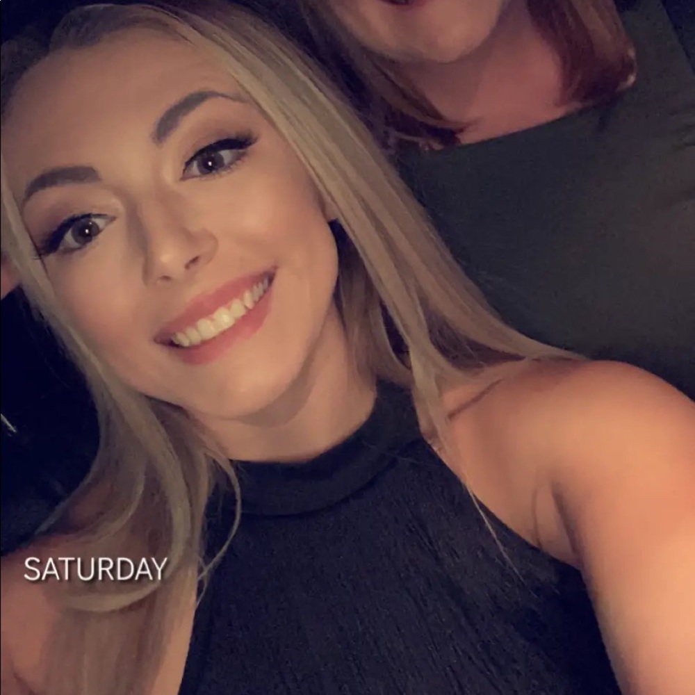 Meet your Posher, Danielle